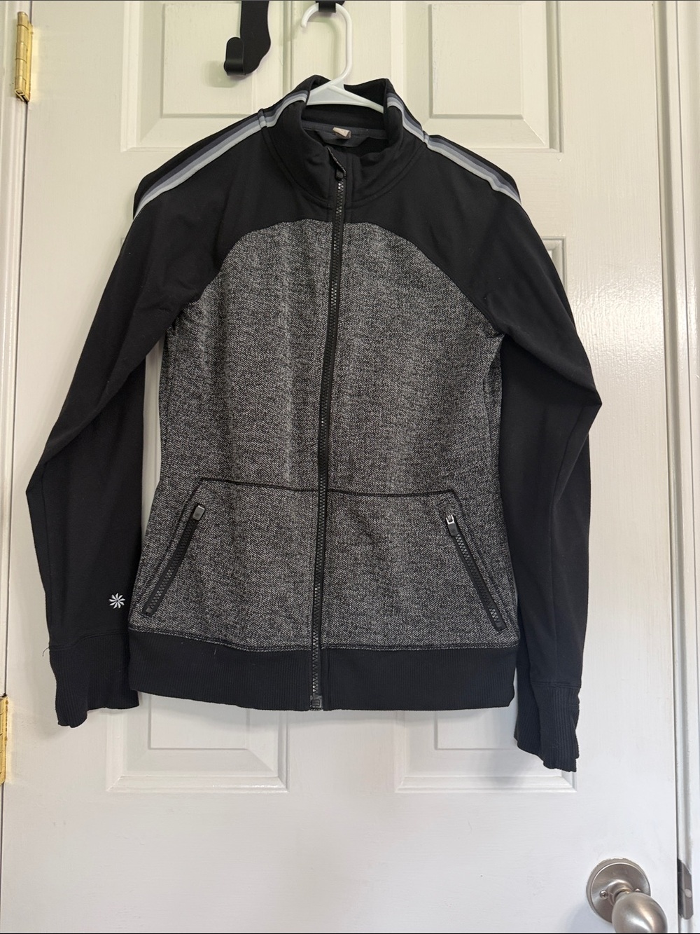 Athleta Girl Black and Gray Full-Zip Kids Jacket